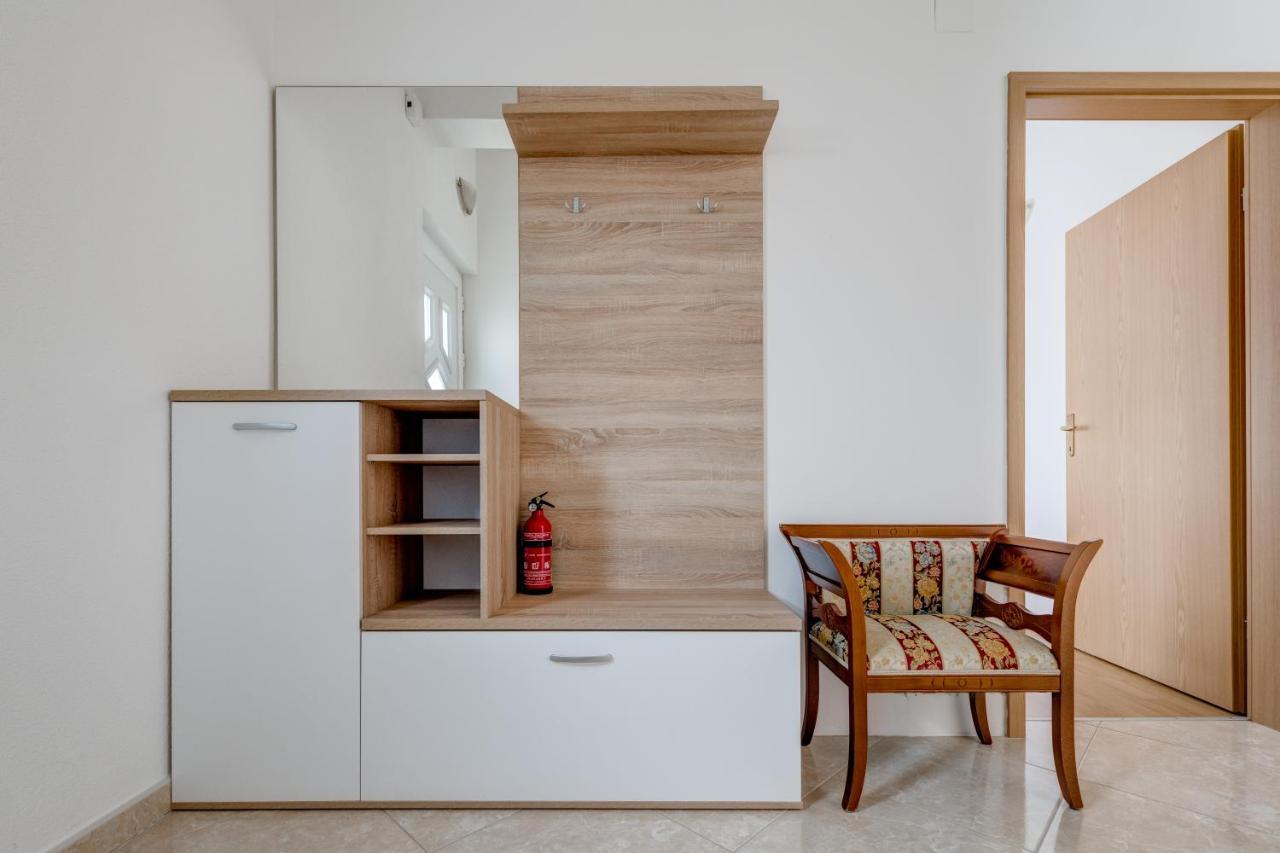 Ferienwohnung Sans Souci Split Exterior foto