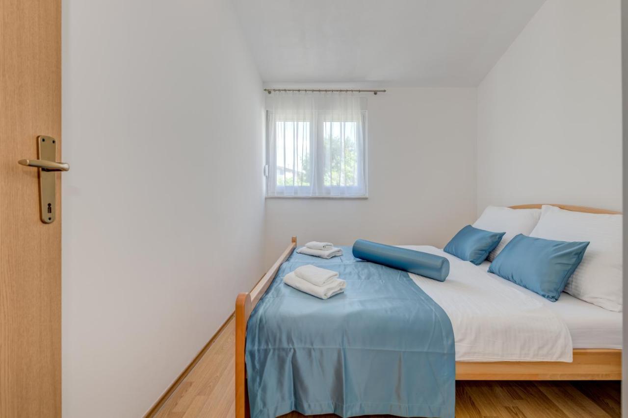 Ferienwohnung Sans Souci Split Exterior foto