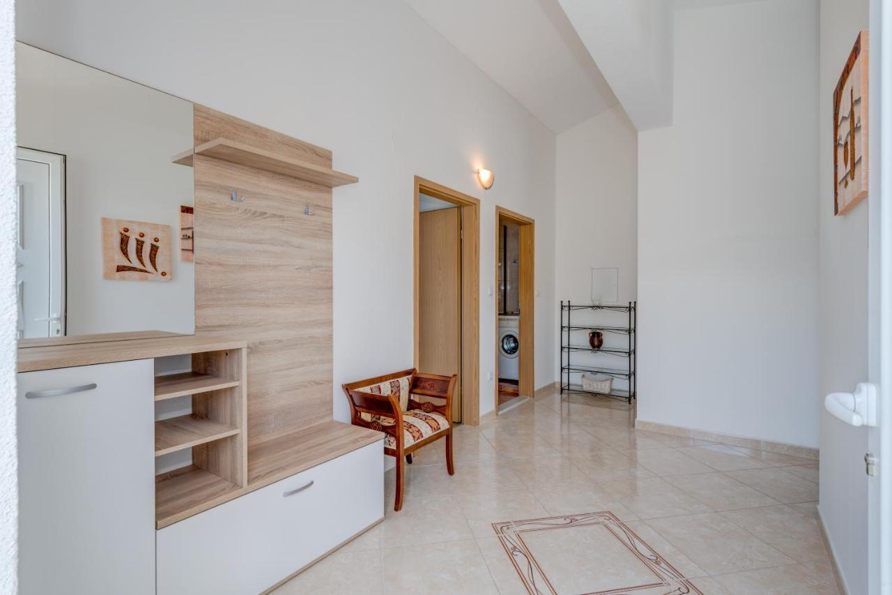 Ferienwohnung Sans Souci Split Exterior foto