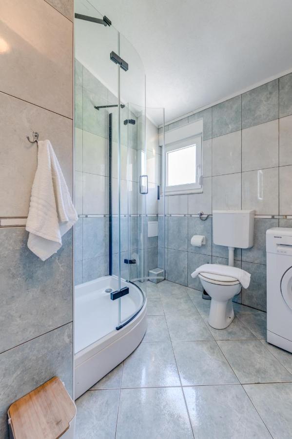 Ferienwohnung Sans Souci Split Exterior foto